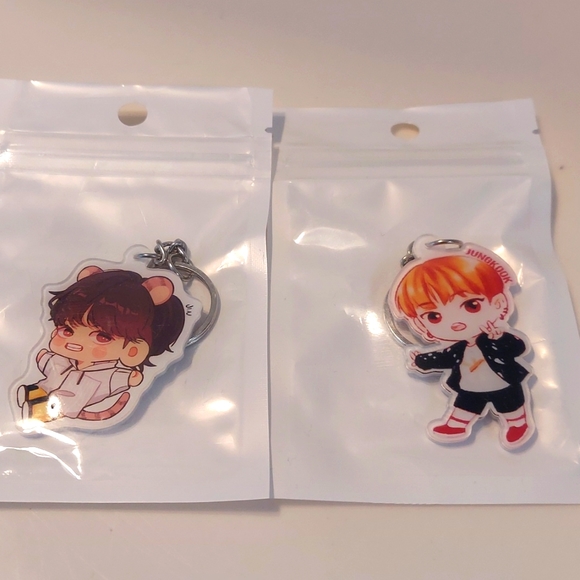 BTS Keychains - Picture 2 of 4